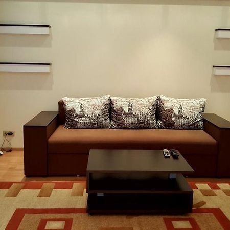 Apartments On Zelena Лвив Екстериор снимка